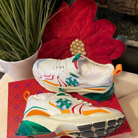 🎉HOST PICK🎉TORY BURCH GOOD LUCK TECH TRAINER - Picture 6 of 11